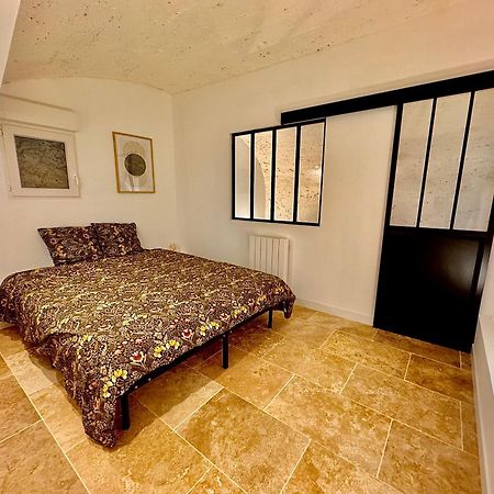 Place De Parking Au Pied Du Logement - Spacieux Et Atypique Apartment Orleans Ngoại thất bức ảnh