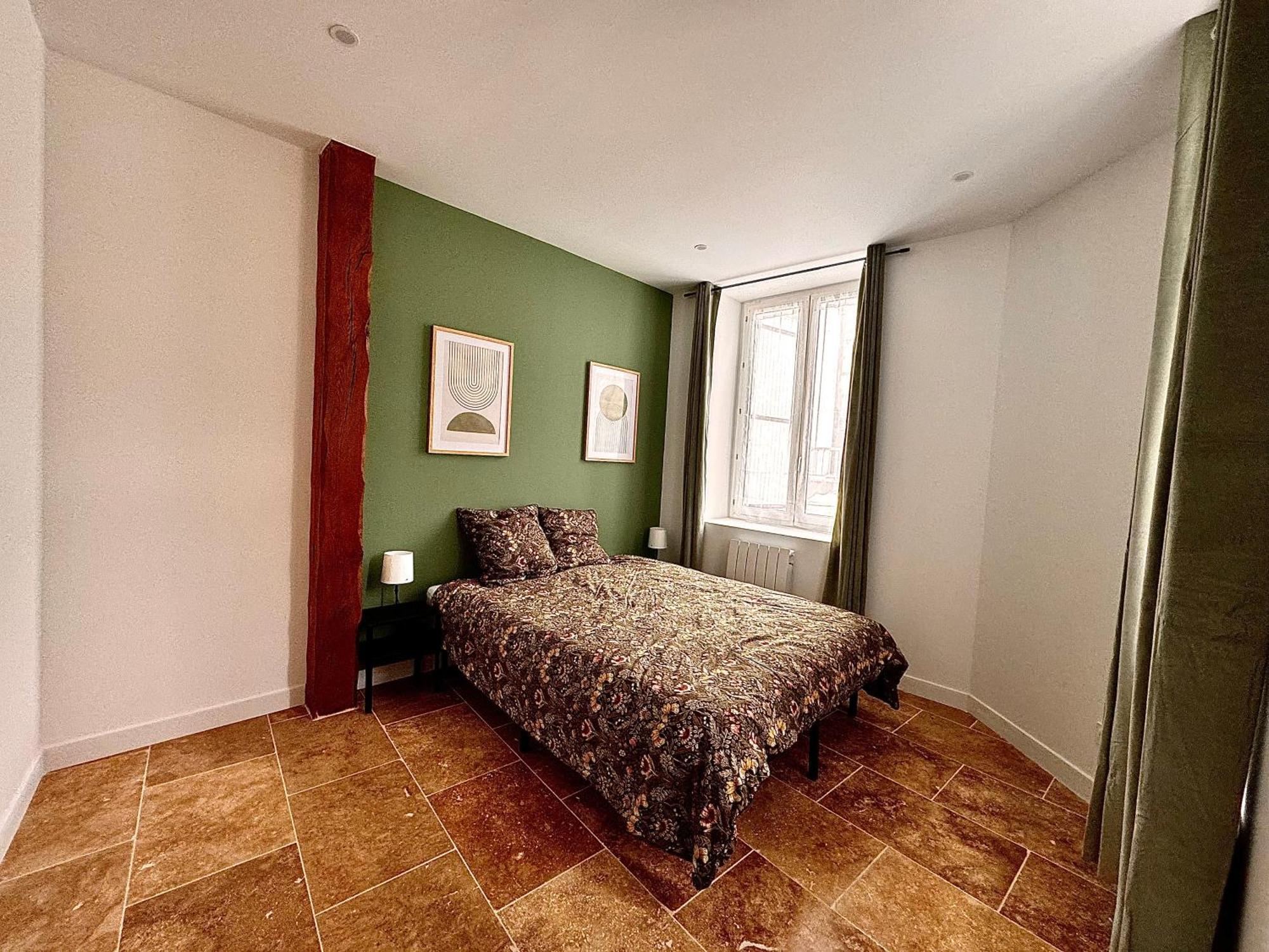 Place De Parking Au Pied Du Logement - Spacieux Et Atypique Apartment Orleans Ngoại thất bức ảnh