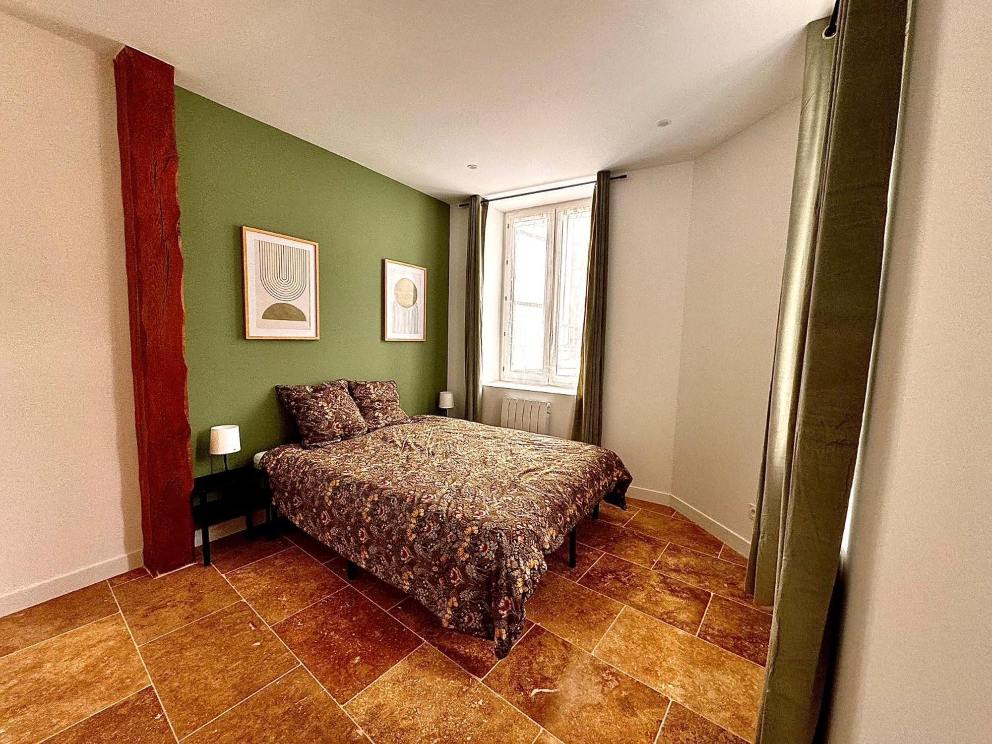 Place De Parking Au Pied Du Logement - Spacieux Et Atypique Apartment Orleans Ngoại thất bức ảnh